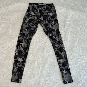 Nike Camo Leggings